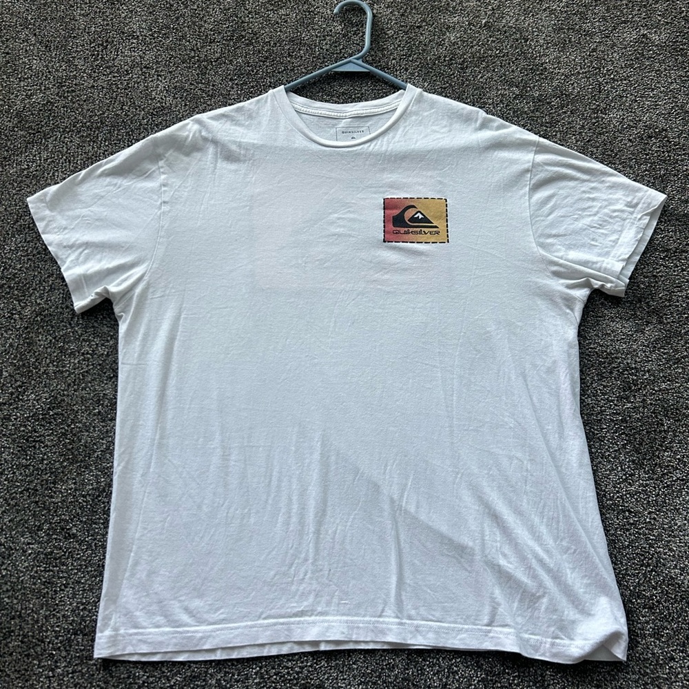 Men’s XL white Quiksilver T-shirt